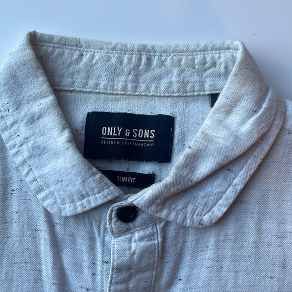 Button down long-sleeve shirt. White speckled black SlimFit - Picture 3 of 8